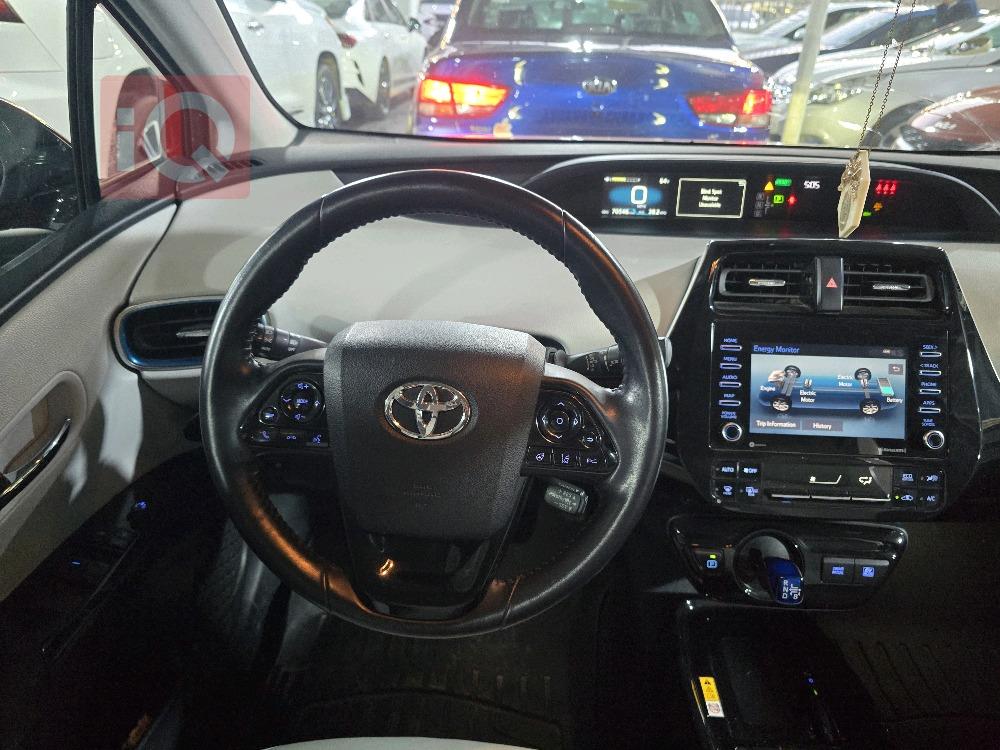 تويوتا بريوس